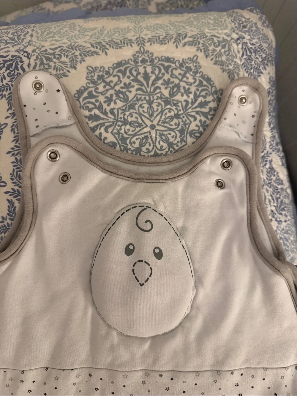 Nested Bean Light Gray and Cream Star Print Sleep Sack